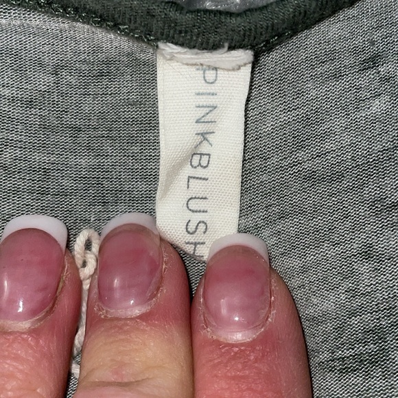 Bundle of three tunics, 2 striped and 1 marbled green. Size Medium - Picture 3 of 6